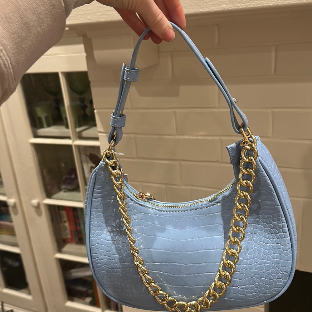 NWT- Bloomingdale’s Baby Blue Handbag
